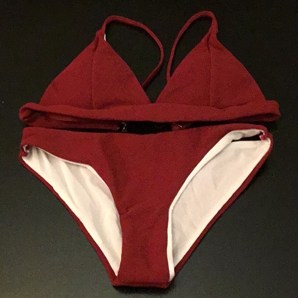 Maroon/red ribbed Bikini.